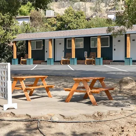The Atwell Sequoia Motel Rm 8 Three Rivers Exterior photo