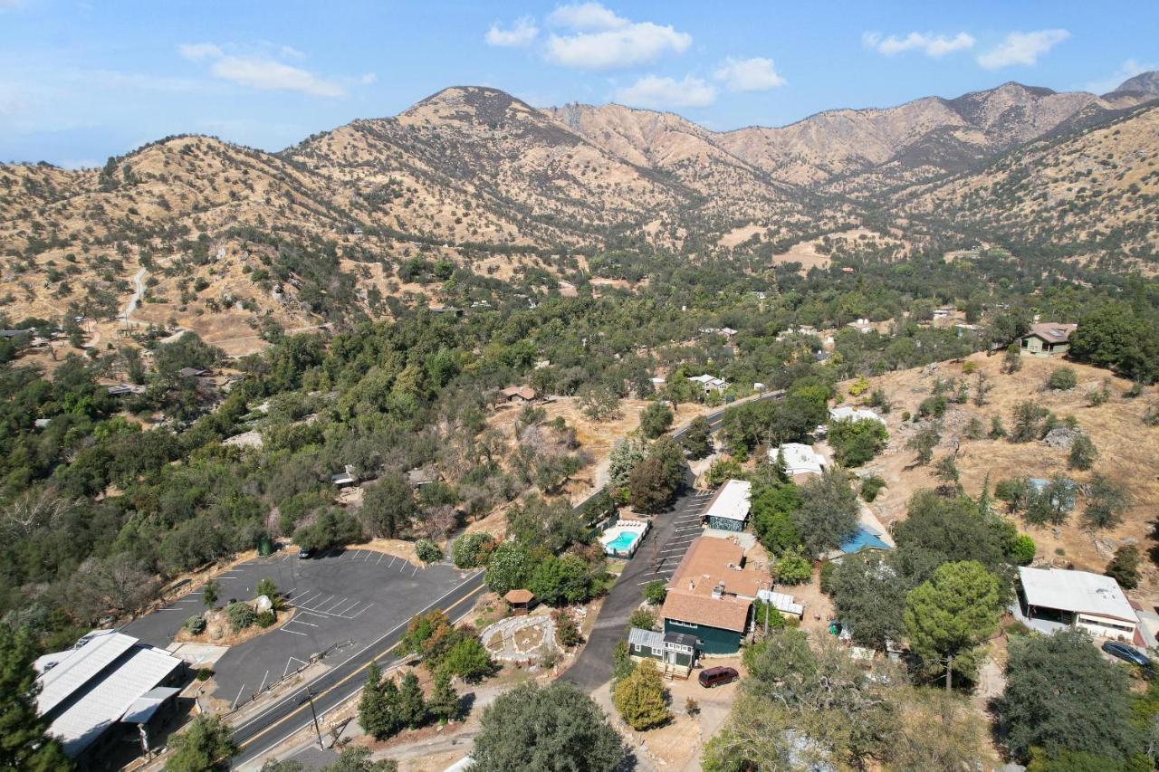 Holiday home The Atwell Sequoia Rm 8 Three Rivers